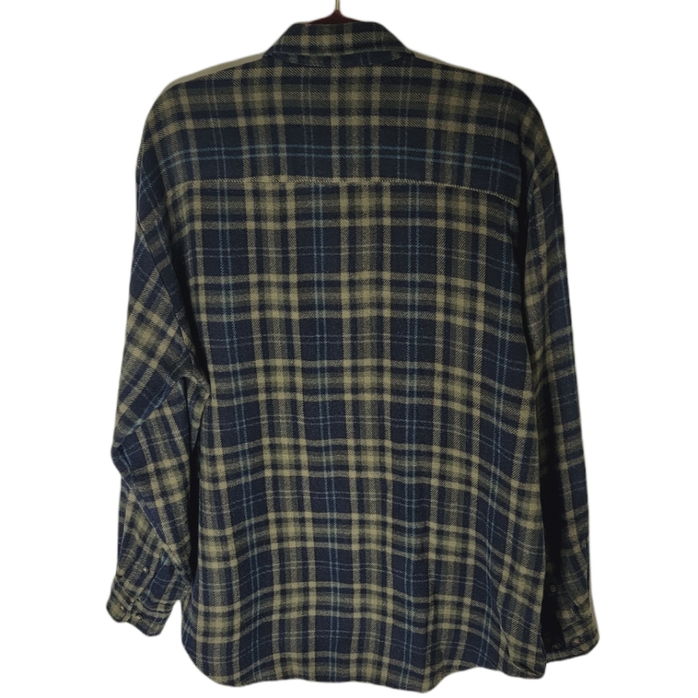 Vintage Van Heusen C.P.O. medium weight flannel shirt size medium - Picture 2 of 7